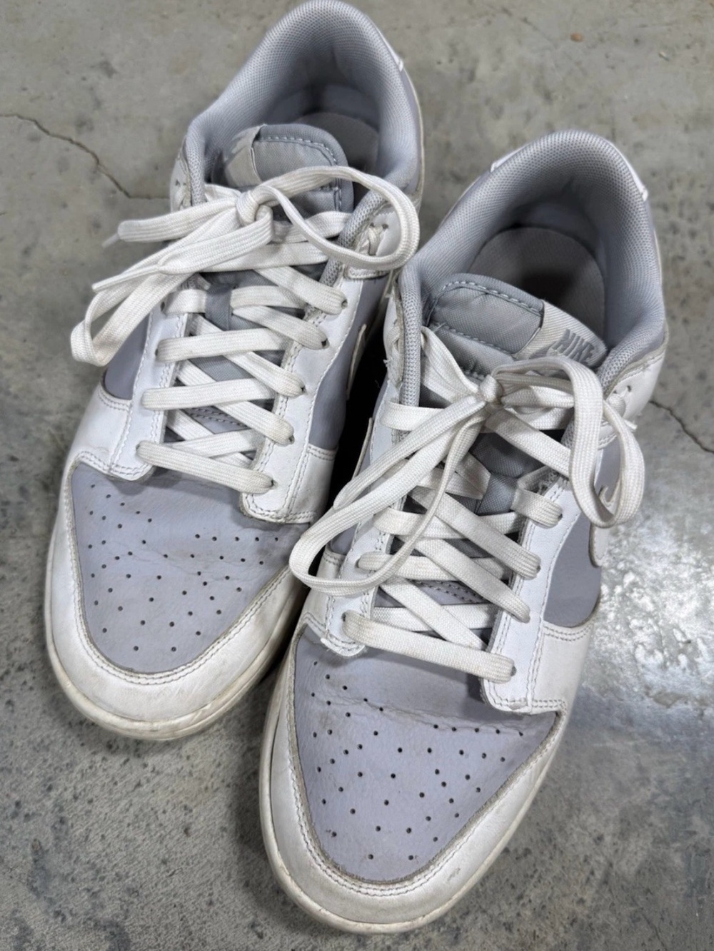 Nike dunk Low-Top Sneakers in White and Light Gray - size 9.5